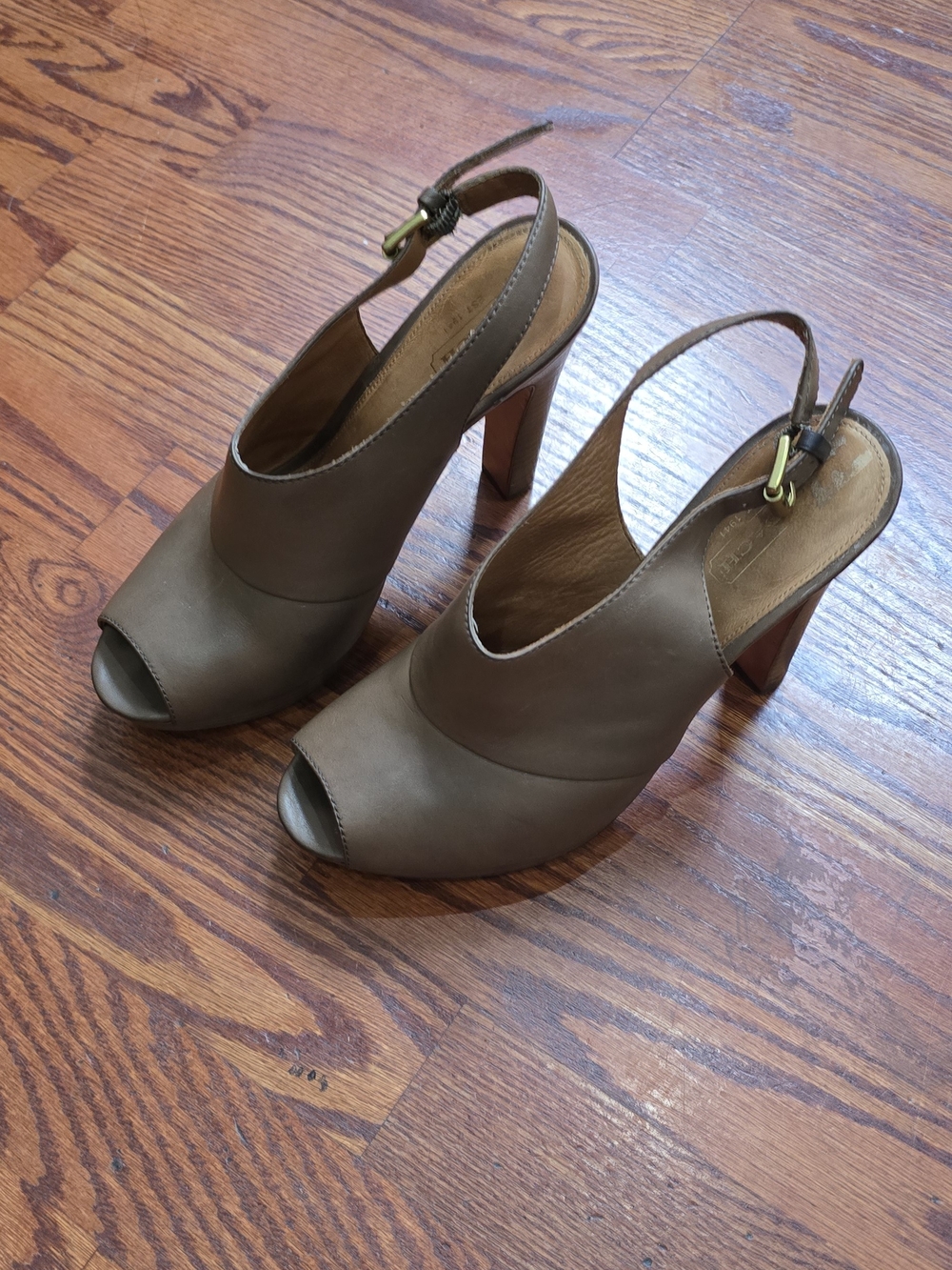 Coach Vintage Brown Leather Peep Toe Slingback Platform Heels Sandals Size 8B